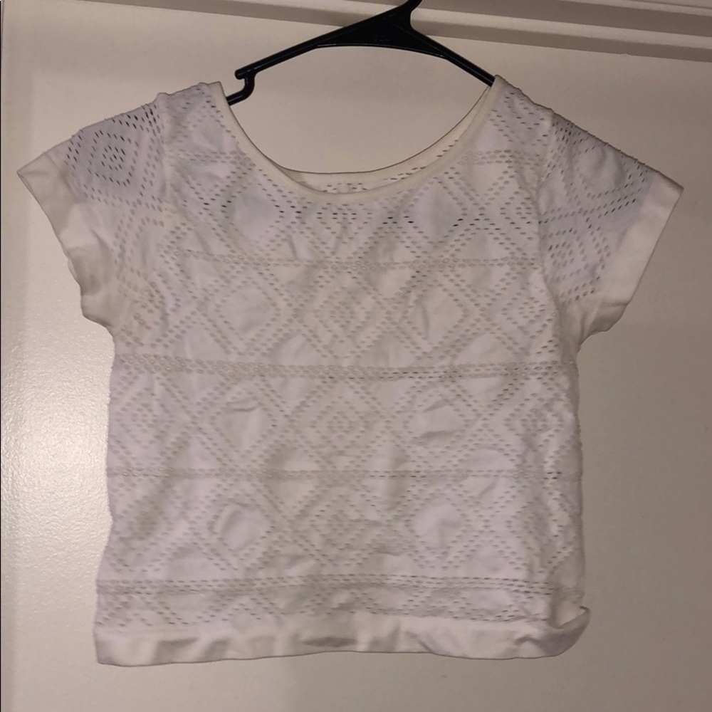 White tee shirt